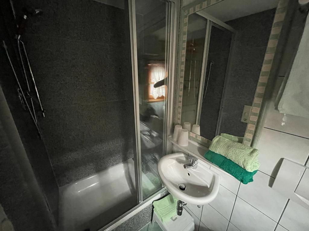 Neudegghof Apartment Eben Im Pongau Bilik gambar